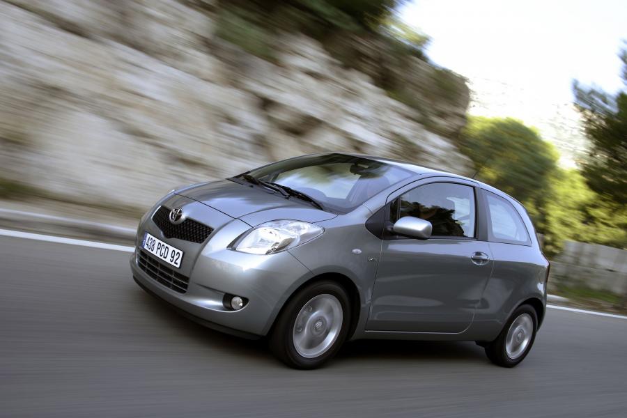  Toyota Yaris 2005 года  (фото 123 из 165)
